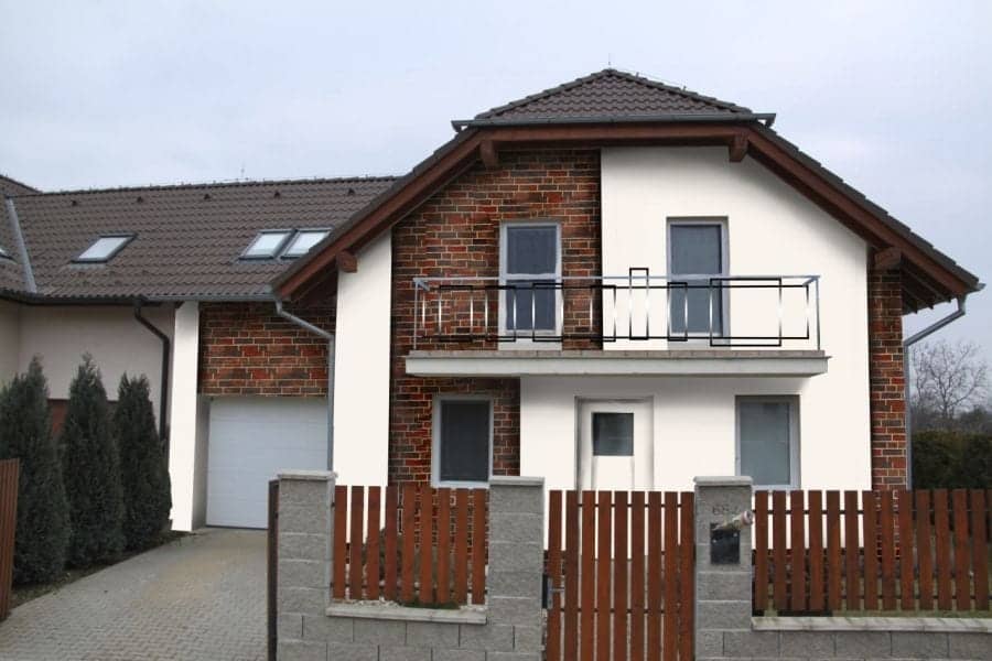 Návrh fasády s cihlovým obkladem - varianta 1