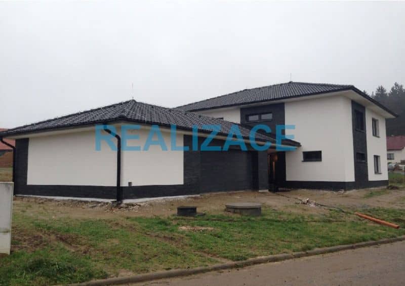 Realizace - vchod a garáž
